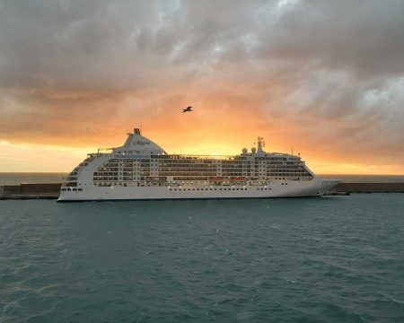 Luxus-Kreuzfahrt-Seven-Seas-Mariner-Schiff